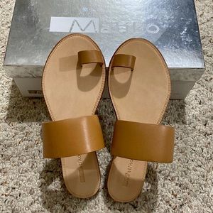 Matiko Bonny Toe Ring Sandals in Nude size 6.5